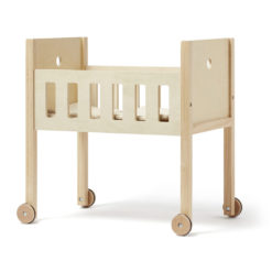 Kids Concept Puppenbett Natur seitlich