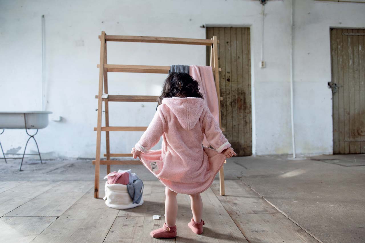 koeka Bademantel Dijon shadow pink Mood 2