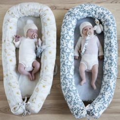 Cam Cam Babynestchen „Inventions“ mit Baby