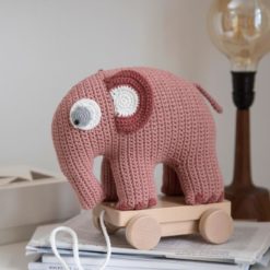 Sebra Häkel-Nachziehtier, Fanto der Elefant „Blossom Pink“ – Bild 2