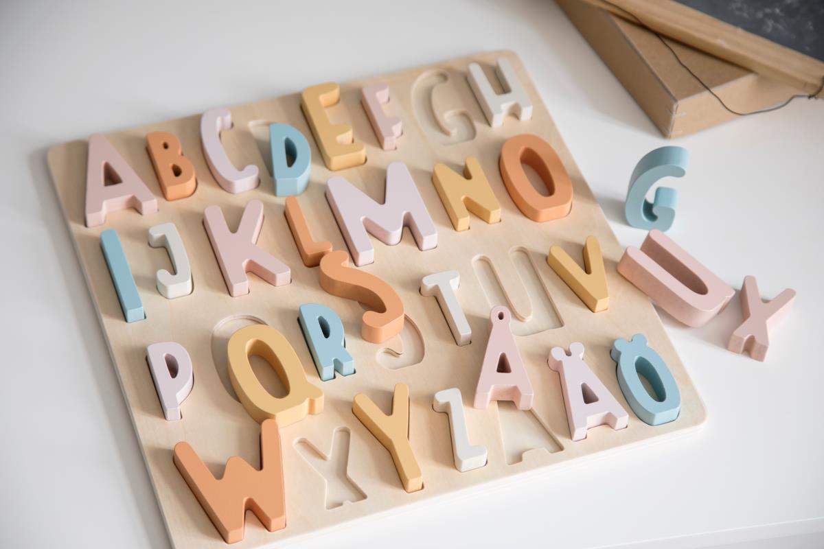 Sebra ABC-Puzzle aus Holz „Cotton Candy Pink“ Mood