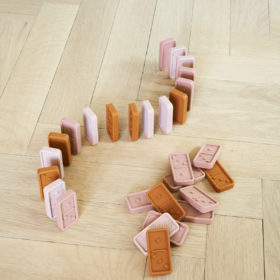 Liewood Dodo Domino Spiel aus Silikon „Rose multi mix“ Mood 1