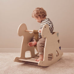 Kids Concept Schaukeldino NEO aus FSC® Holz – Bild 2