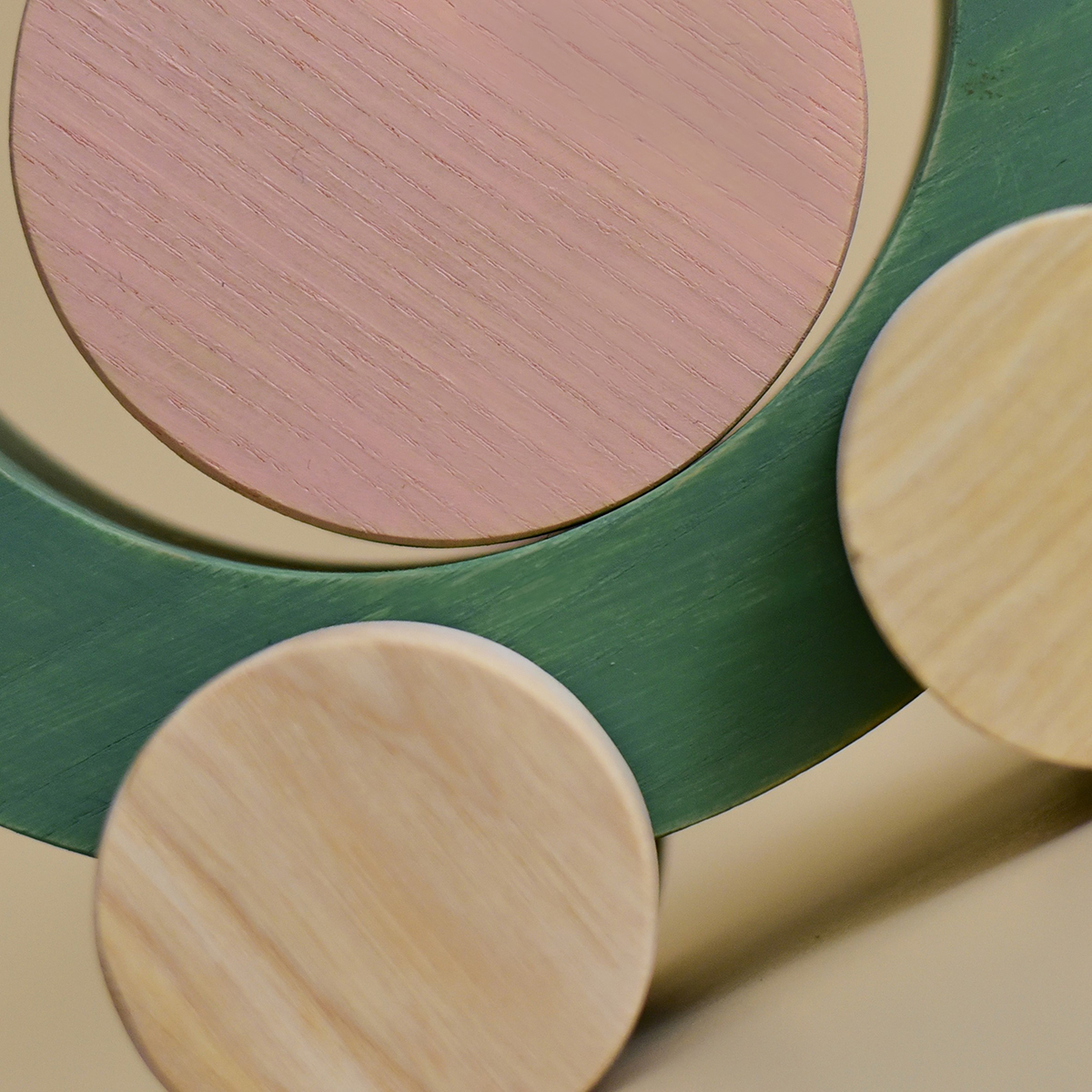 MinMin Copenhagen „Balancing Car“ aus Holz, 18x13x7cm – Bild 3