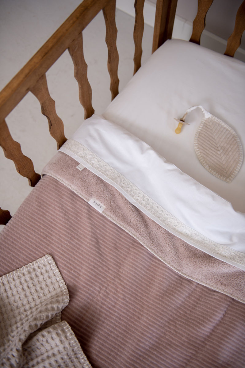 koeka Babydecke Vik, Plüsch, grey pink, 75x100cm 04