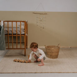 koeka Spielzeugbeutel Vik „shadow green“ für Laufstall oder Babybett Mood