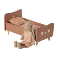 Maileg Puppenbett aus Holz „rose“, Mini, Hasengröße, 26x13x13cm – Bild 2