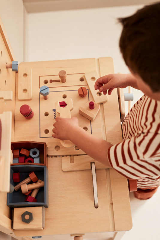 Kids Concept Spielwerkzeugwerkbank aus Holz 03