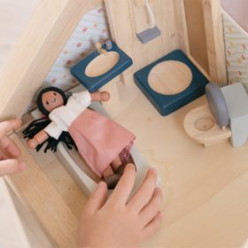 PlanToys Badezimmer „Orchard“ Puppenhausmöbel-Set 02