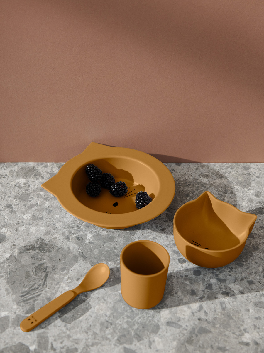 Liewood Joana Geschirr-Set Baby „Cat golden caramel“, aus PLA 02