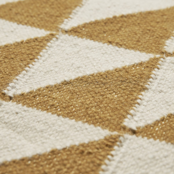 Liewood Teppich Berlin „Triangle golden caramel mix“, 90x130cm 02