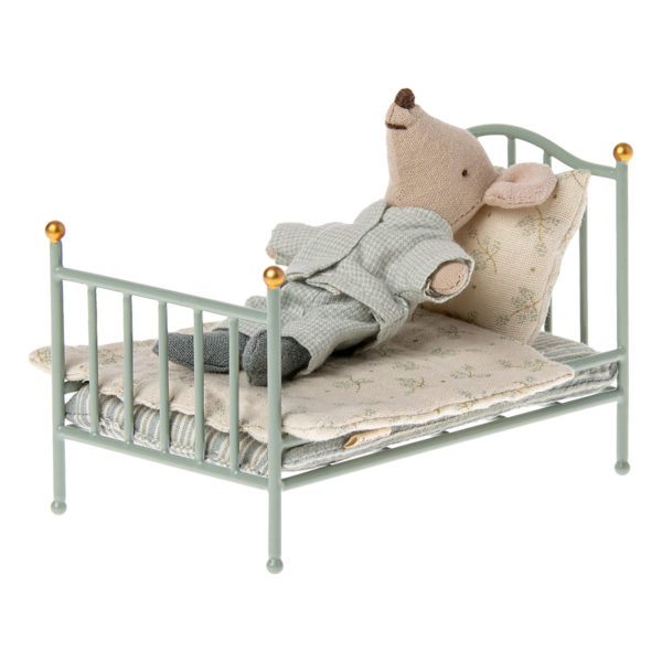 Maileg Vintage-Metallbett Bett für Mäuse „mint“, 9x8cm – Bild 3