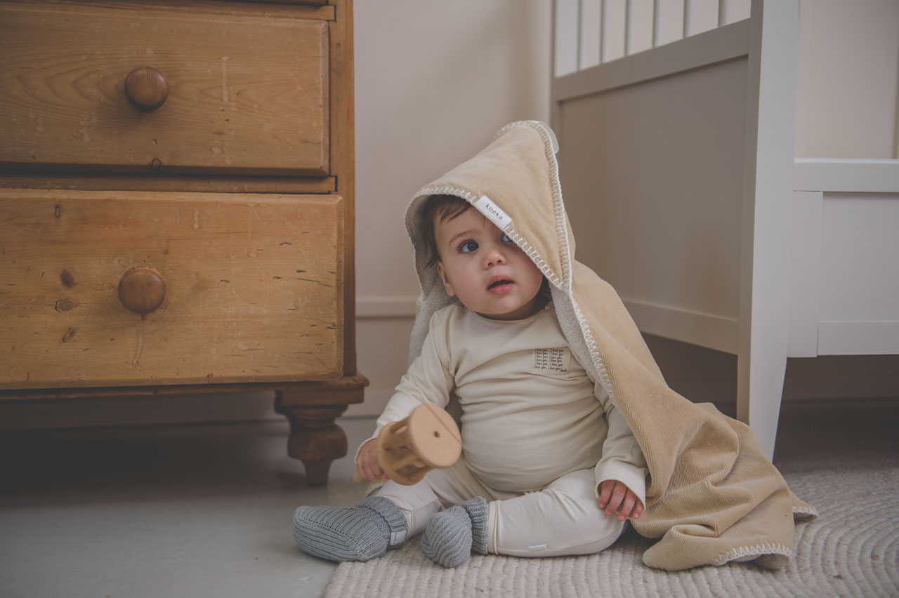 koeka Kapuzenhandtuch Oddi Plüsch „grain“ 100x100cm – Bild 8