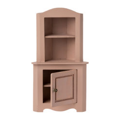 Maileg Miniatur Eckschrank aus Holz, rose, 23x13cm