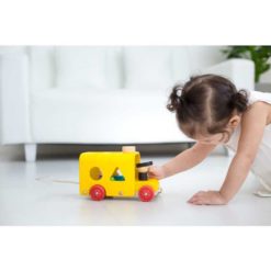 PlanToys Sortierbus aus Holz – Bild 6