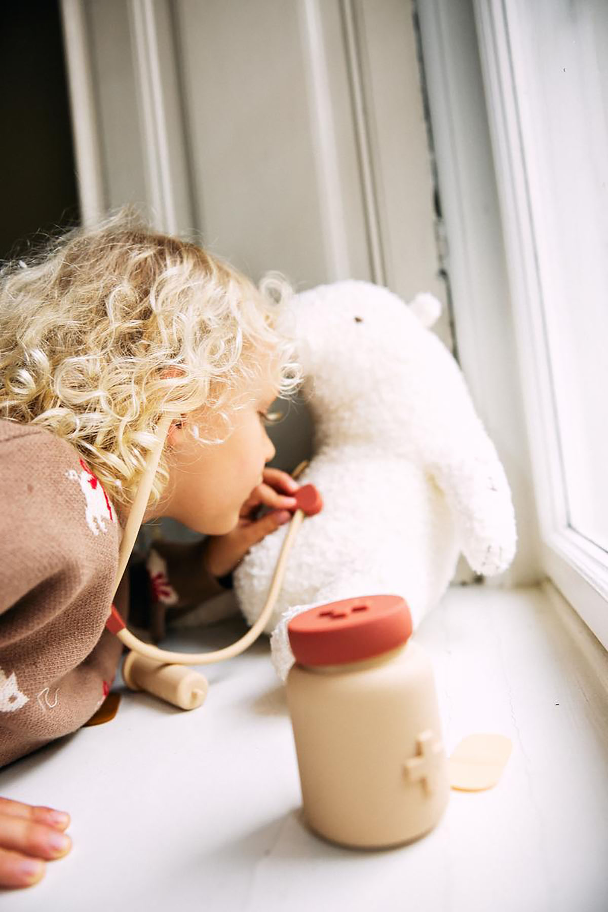 DELISTED Konges Sløjd Arzt-Set für Kinder, Silikon, 8-teilig – Bild 2