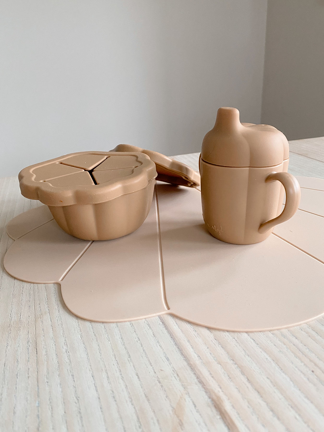 Konges Sløjd Silikon-Geschirrset „Muschel / Terra Cotta“ – Bild 5