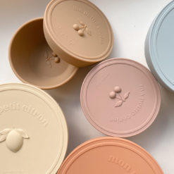 DELISTED Konges Sløjd Silikon-Snackboxen „Limonade / Almond“, 2er-Set – Bild 2