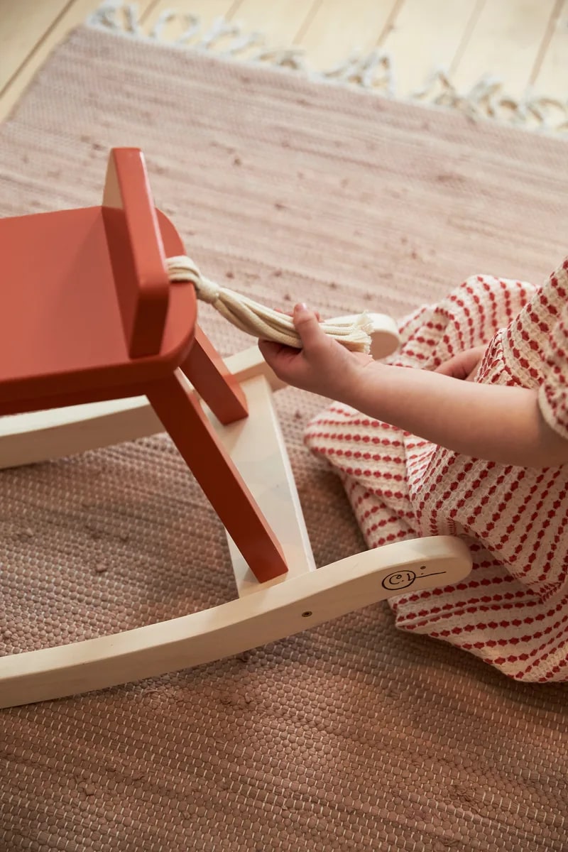 Kids Concept Schaukelpferd Carl Larsson „orange-rot“, FSC® – Bild 6