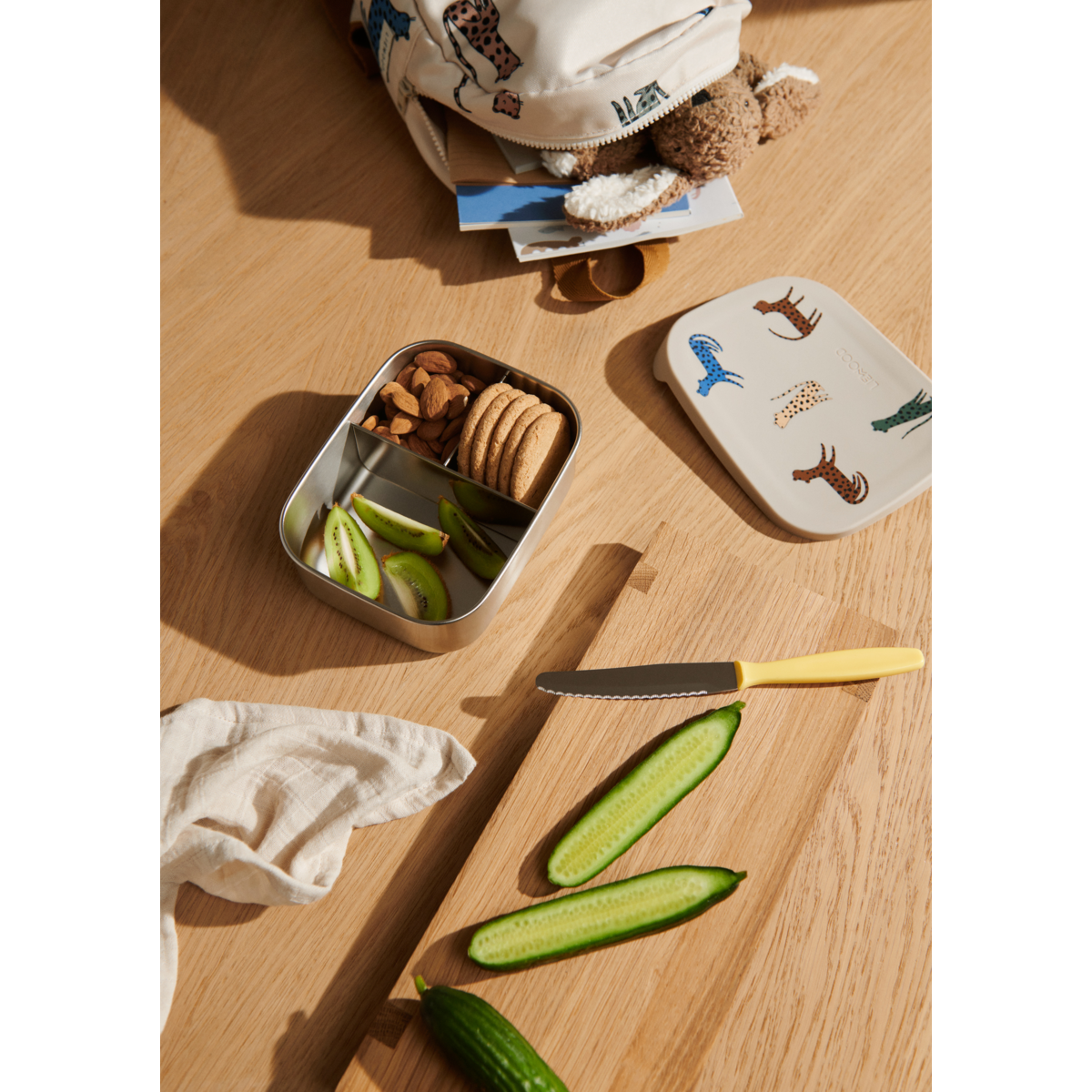 DELISTED Liewood Arthur Lunchbox „Alphabet / Sandy“, Edelstahl mit Silikon-Deckel – Bild 3