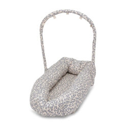 Konges Sløjd Babynest mit Activity-Bogen „Espalier“, 83x43cm 01