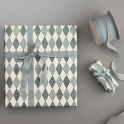 DELISTED Maileg Geschenkpapier „Blau karriert“ 55cmx10m – Bild 2