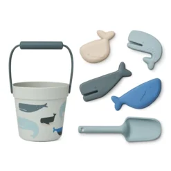 Liewood Dante Strand-Set „Whales / Cloud blue“, Silikon, 6-teilig