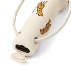 Liewood Gry Spielzeug-Taschenlampe „Leopard / Sandy“