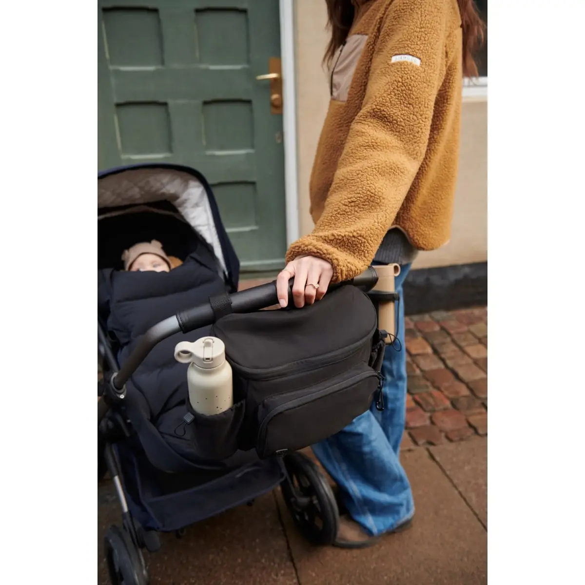 Liewood Sherpa Erwachsenen Jacke Nelson „Golden caramel / Oat mix“, Gr. 42 – Bild 5