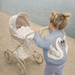 DELISTED Konges Sløjd Puppenwagen „Mizumi“ – Bild 7