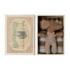 Maileg Baby Maus „Sleepy wakey / Rose“ in Streichholzschachtel, H8cm