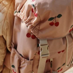 DELISTED Konges Sløjd Schulrucksack Clover „Ma Grande Cerise Mahogany“ – Bild 4