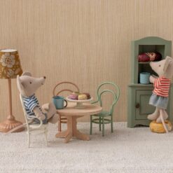 Maileg Puppenhaus Eckschrank aus Holz Mood