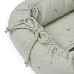 Liewood Gro Babylift / Babynest „Teddy / Dove blue“, Bio-Baumwolle
