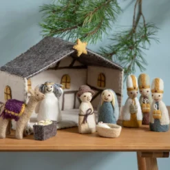 Gry & Sif Krippenspiel „Weihnachtskrippen-Set“ 11-teilig 02