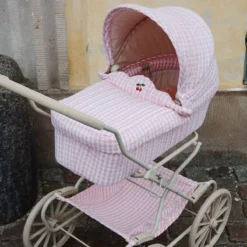 Konges Sløjd Puppe Elli, H32cm
