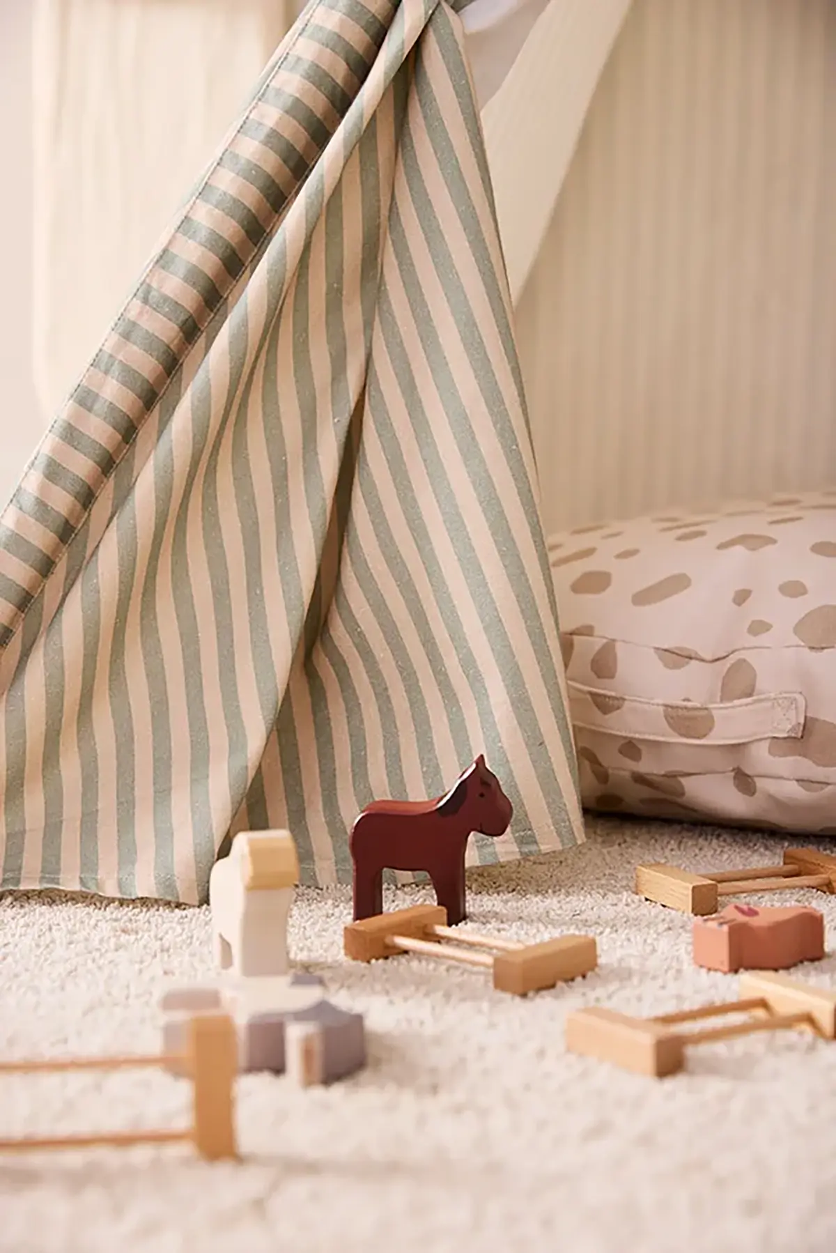 Kids Concept Bauernhof Tiere und Zaun-Set