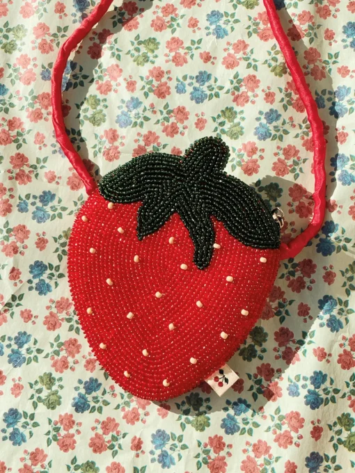 Konges Sløjd Erbeertasche für Kinder „Rio Red“