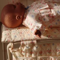 Konges Sløjd Puppen-Kleidung „Fleur Decor“ für 42cm Puppen