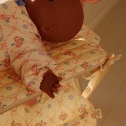 Konges Sløjd Puppenwickeltisch „Fleur Decor“