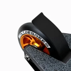 Six Degrees Aluminium Stuntscooter 100 mm – Schwarz-Kupferbraun