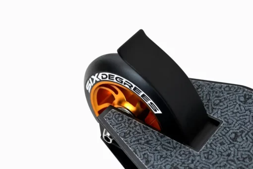 Six Degrees Aluminium Stuntscooter 100 mm – Schwarz-Kupferbraun