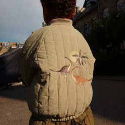 DELISTED Konges Sløjd Bomberjacke Juno „Laurel Oak / Dino“ Gr. 92 – Bild 6