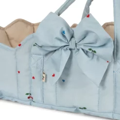 Konges Sløjd Puppentragetasche „Cheery Blue Coeur“