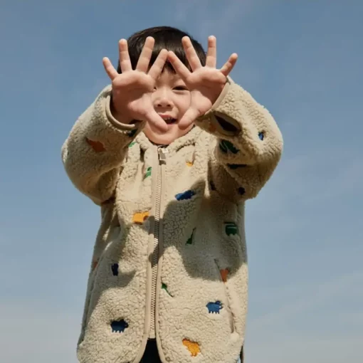 Liewood Mara Sherpa Jacke mit Kapuze „Dinosaur / Nebelgrau embroidery“