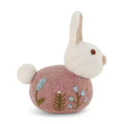 Gry & Sif Osterhase „Sitting Bunny / Flower Embroidery / Lavender“ 10x11x6cm