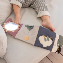 -Sebra Aktivitätsbuch „World of Sebra“, Stoffbuch, 15x15cm9