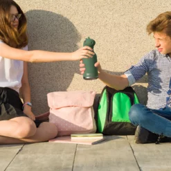 ASOBU Bestie Trinkflasche „Cillian der Dino“, 460 ml