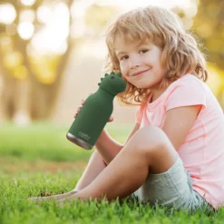 ASOBU Bestie Trinkflasche „Cillian der Dino“, 460 ml