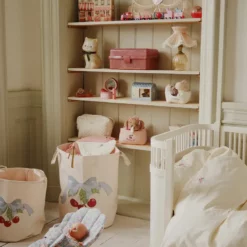 Konges Sløjd Puppen Babywippe „Cameo Rose“ für 40cm-Puppen